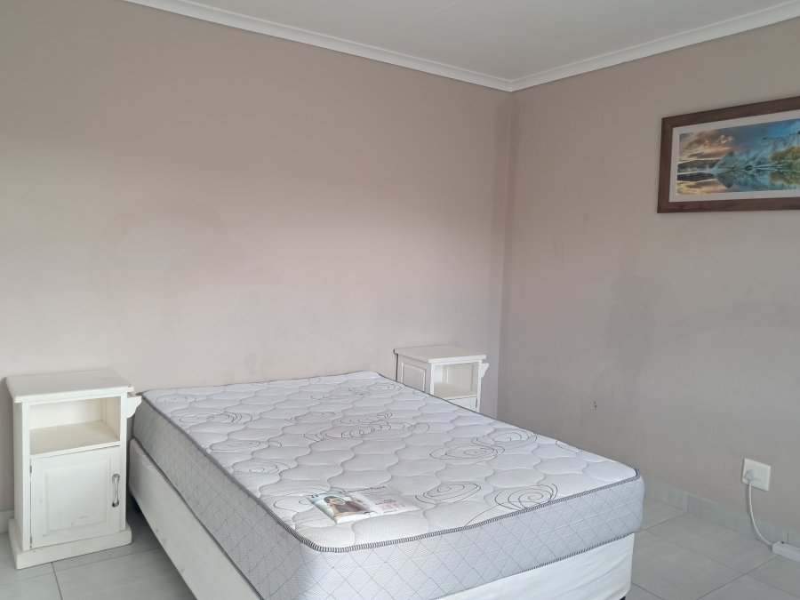 To Let 3 Bedroom Property for Rent in Wavecrest Eastern Cape